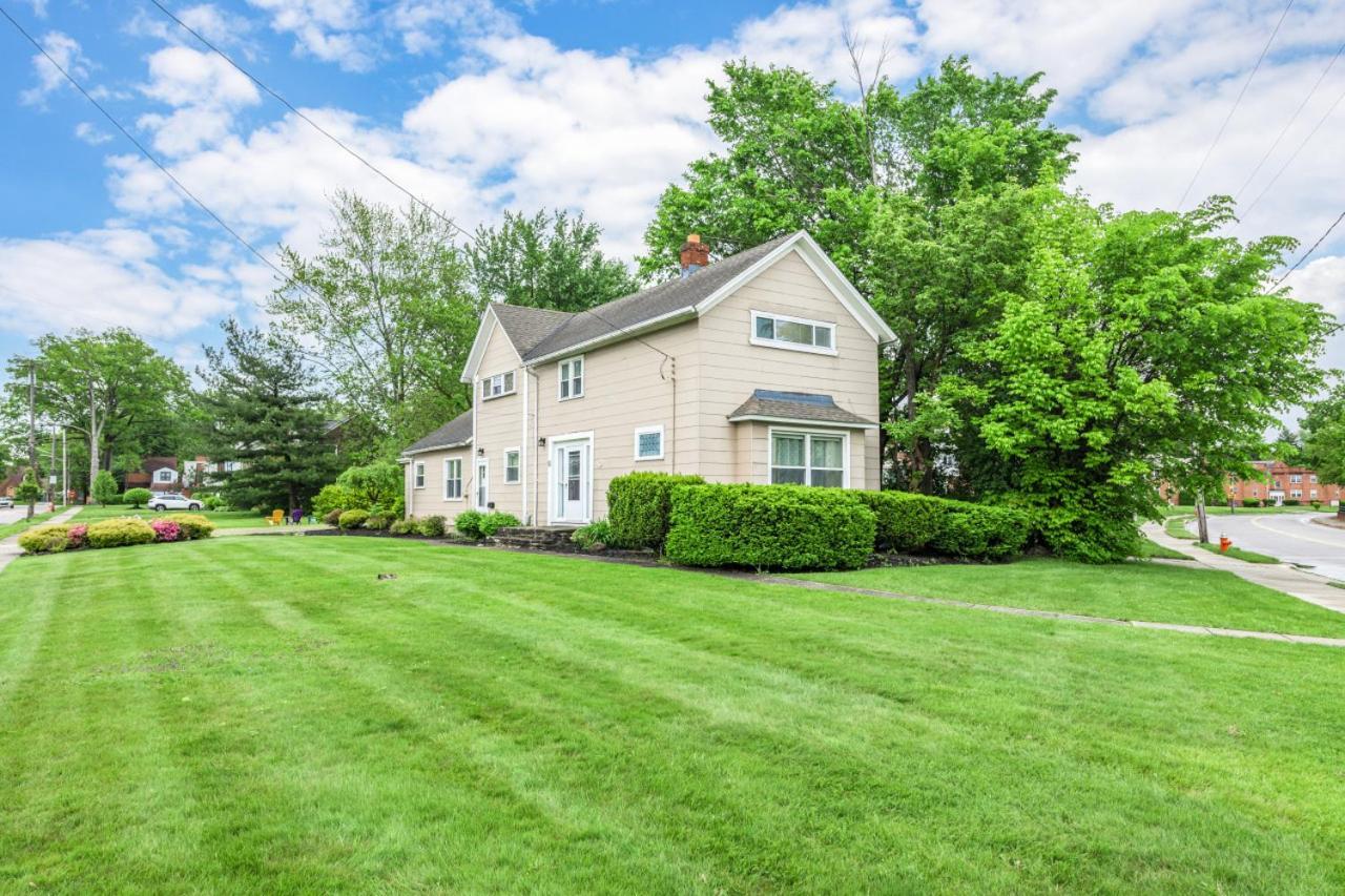 Double The Space For Large Groups Entire Duplex Villa Cleveland Exterior photo